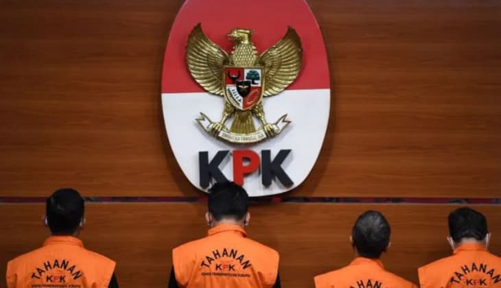 Hak Politik Dicabut, Koruptor Dorong Para Keluarganya Berkontestasi di Pemilihan Kepala Daerah